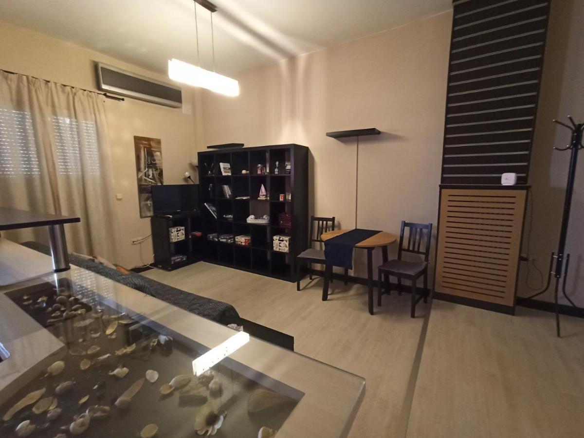 אתונה Modern Apartment, 5΄ Walk From Central Metro Station מראה חיצוני תמונה