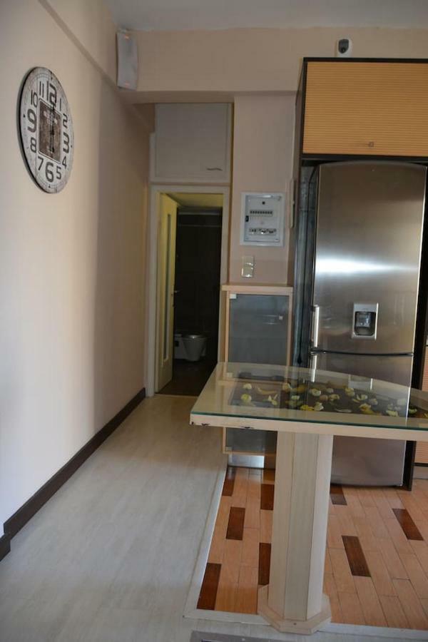 אתונה Modern Apartment, 5΄ Walk From Central Metro Station מראה חיצוני תמונה