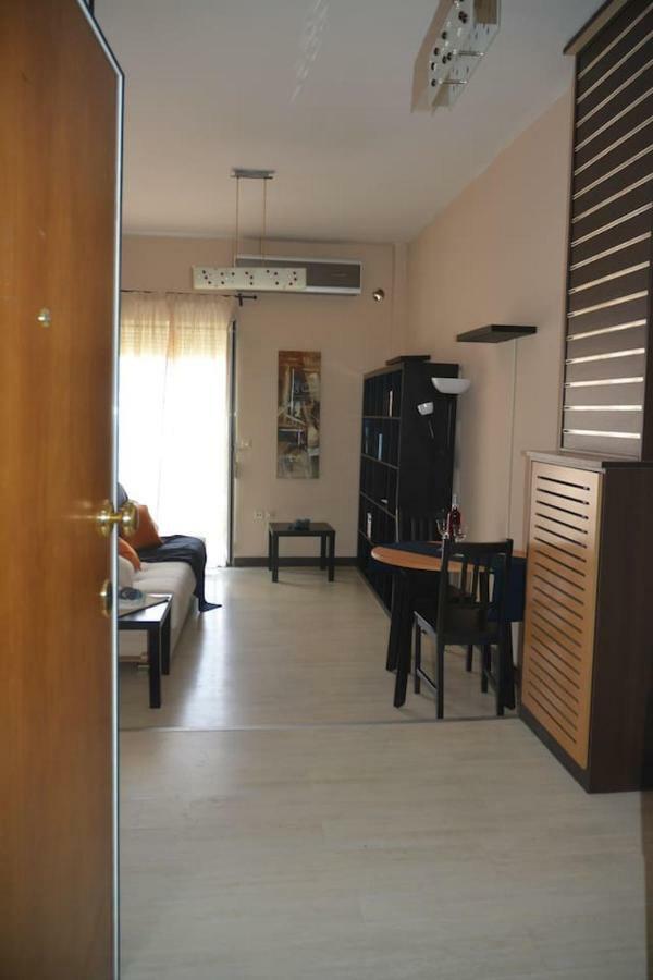 אתונה Modern Apartment, 5΄ Walk From Central Metro Station מראה חיצוני תמונה